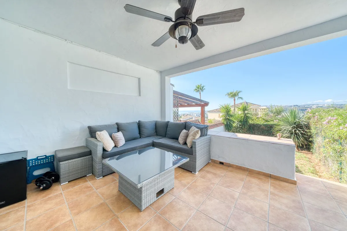 fee6f2ca-b3a7-42de-9d01-16fb95f568e2