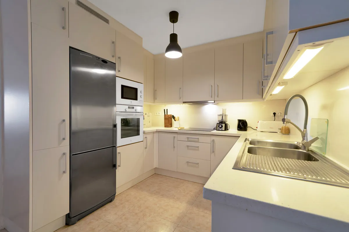 1840ee1b-7de3-421e-831d-d69310cf6096