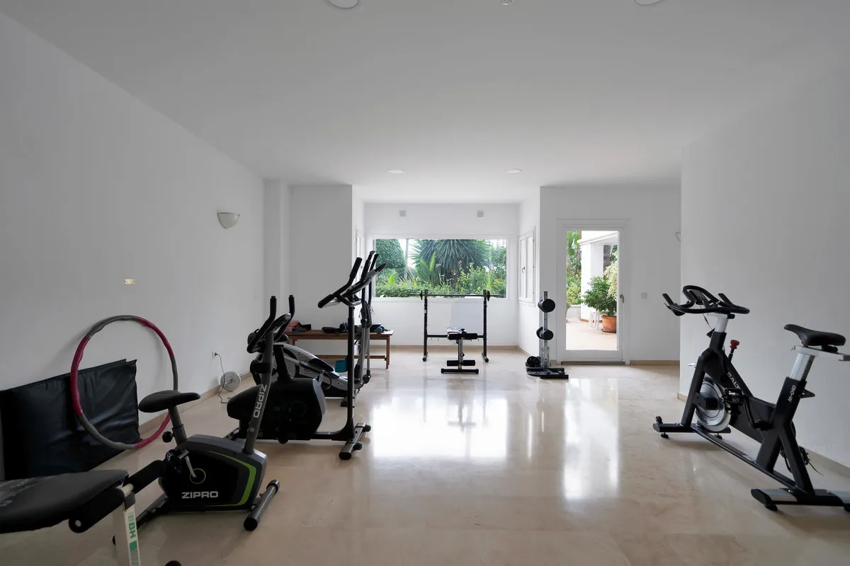 21a936f0-3002-4f4b-b905-2d98b25c2c60