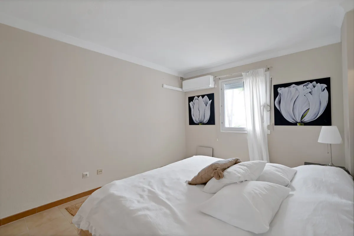 fab9e860-874d-43dd-a34b-0a1e098f7af2