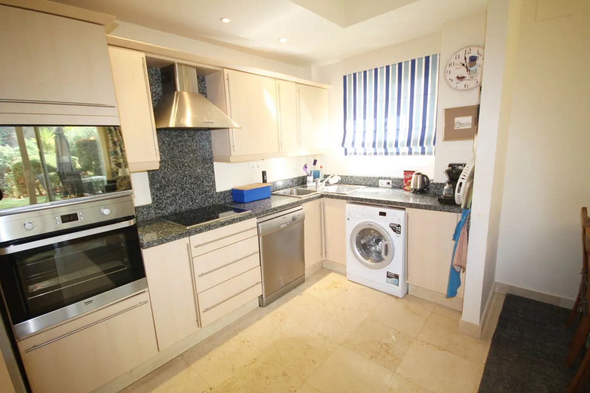 e76eab10-2fac-4dbe-9ea0-86d5a38ae0a4