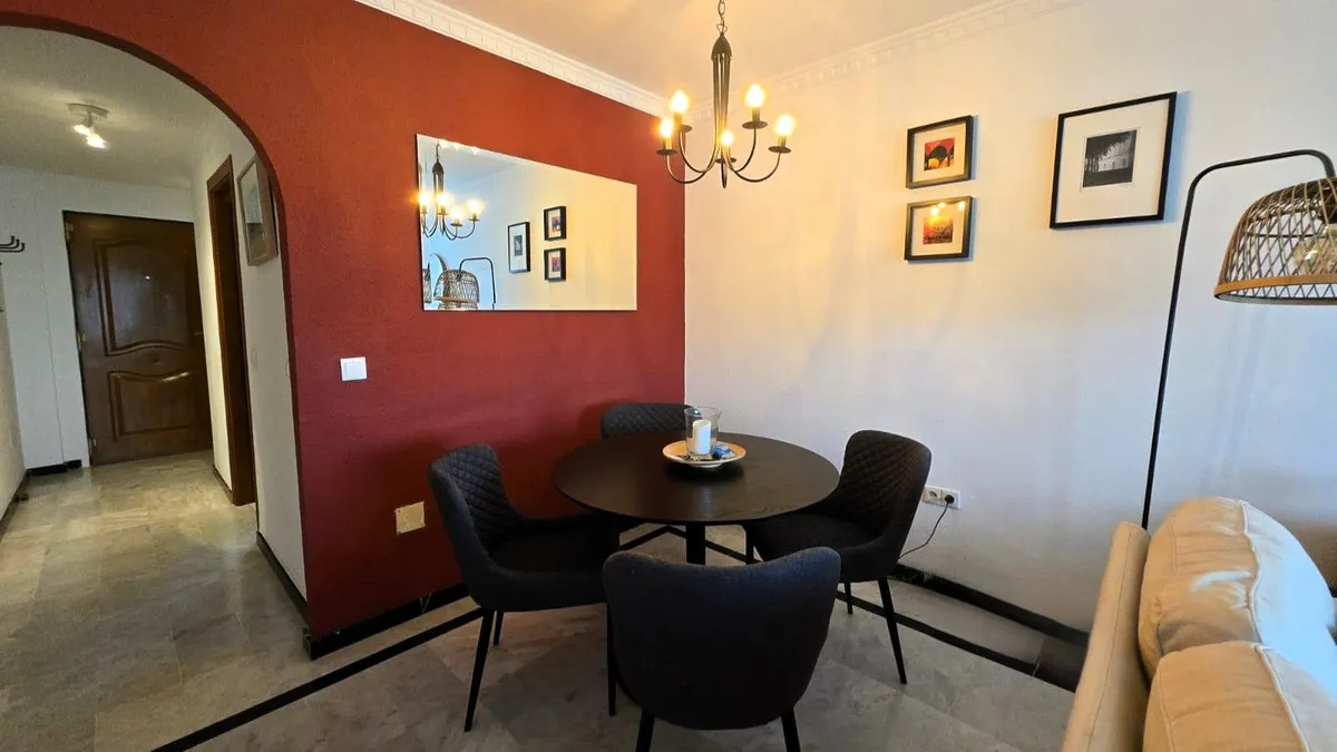 5b135a6d-0f18-4a35-aa1f-3ff573a3f9f6