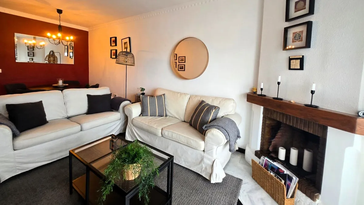 d3782bb2-0927-470b-9cd4-c026cb31f671