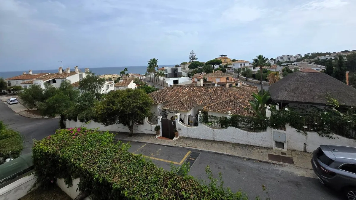 f1c682ed-25d7-4b1a-b682-3919123151af