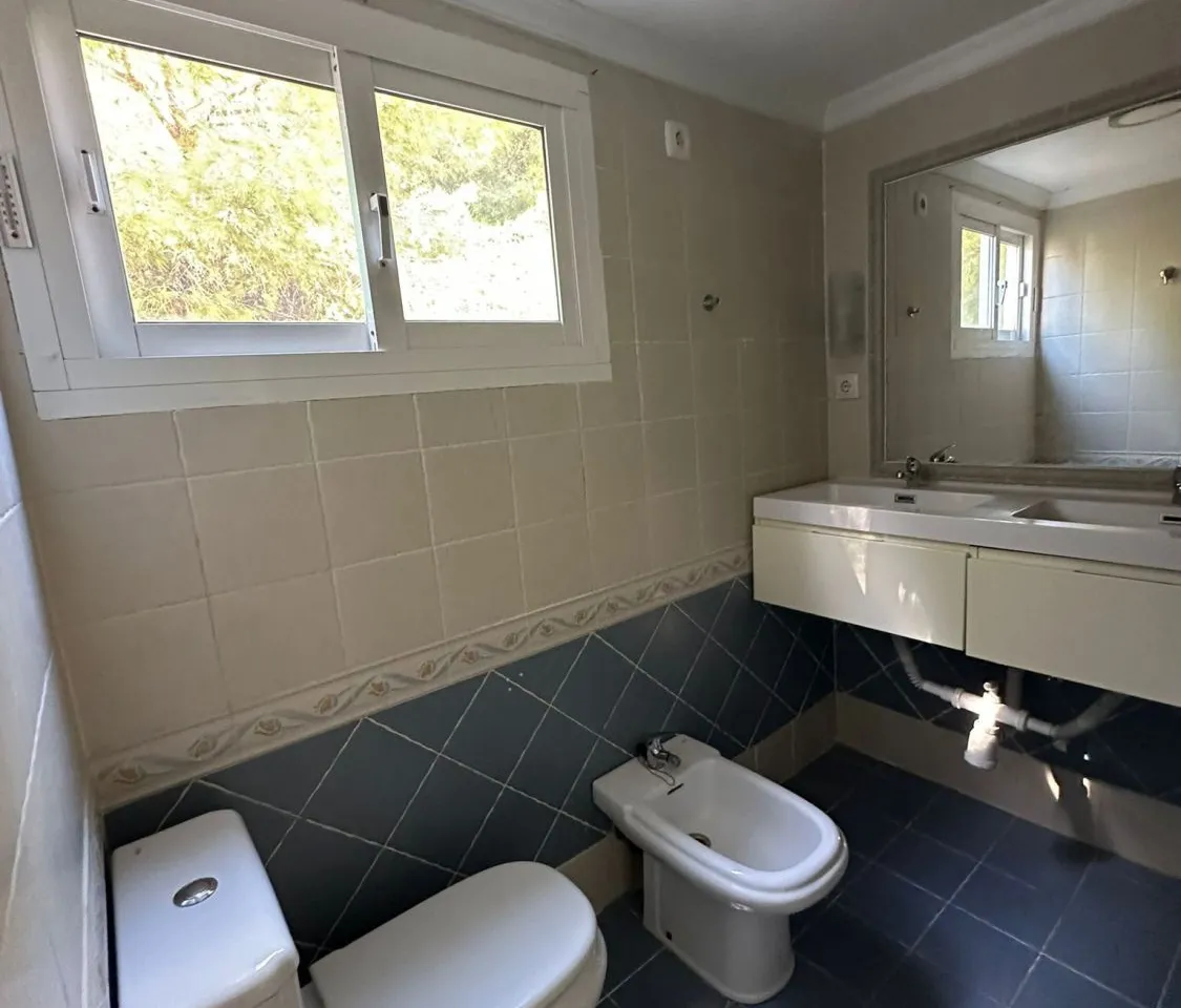 48f7bd5d-677c-4e34-872a-2806b2c1ec6e