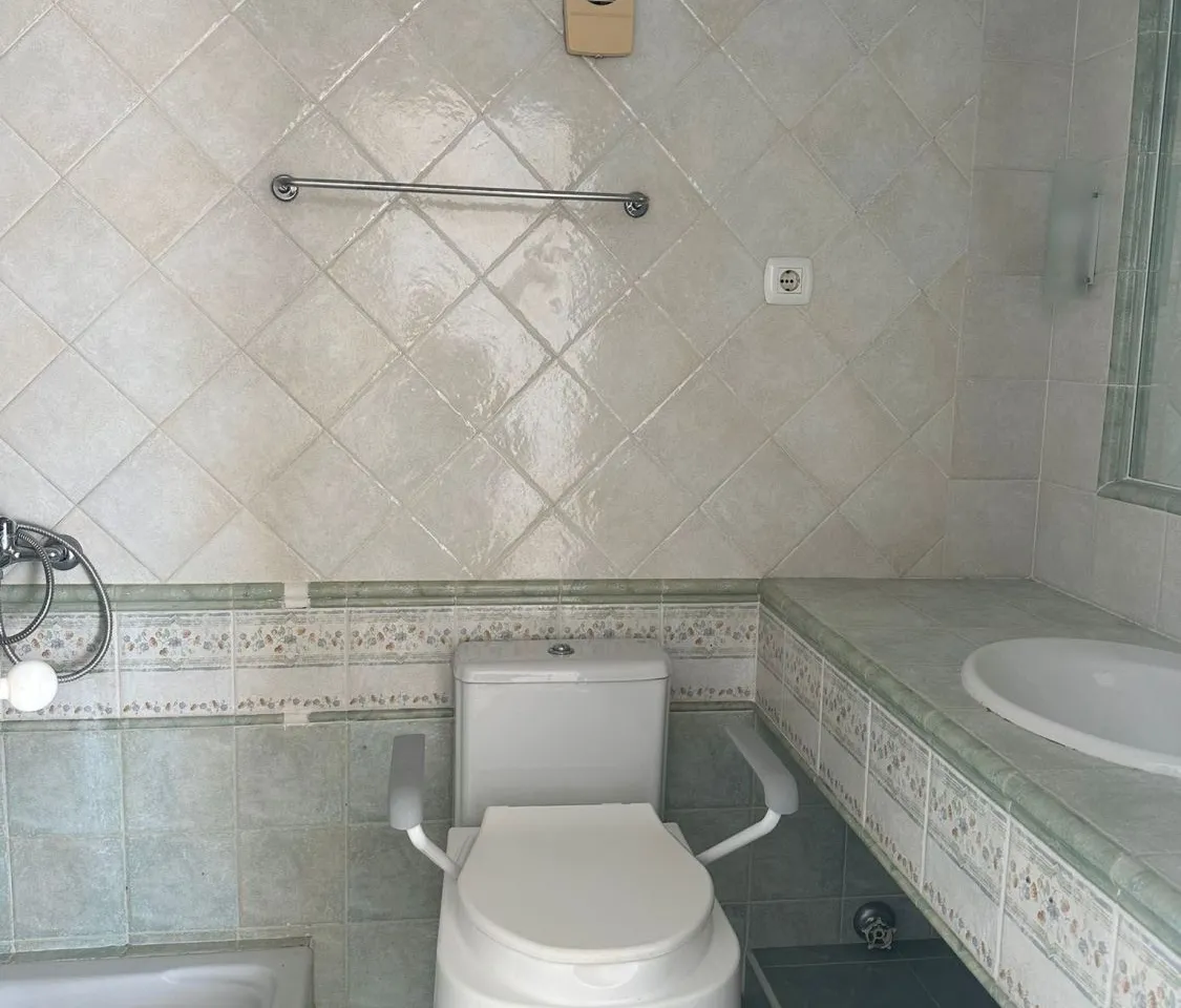 691e7b9a-e431-44e9-b79c-c4e70b98c2df