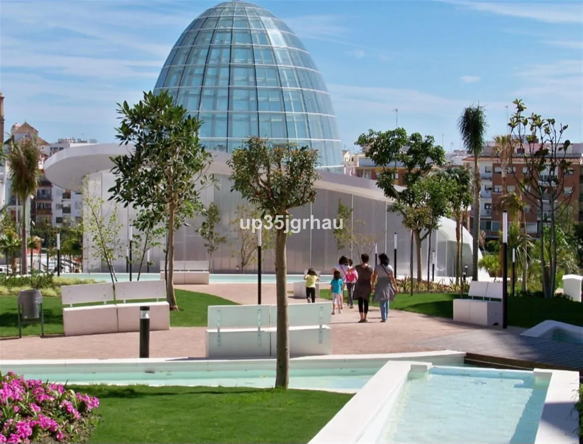 e8cb69e1-8d75-4f1a-bcfb-b90d0d79160f