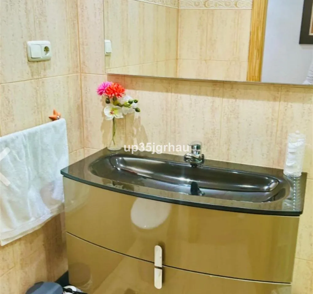 f40946fa-4627-4ff5-b02b-b803ca98cd5d