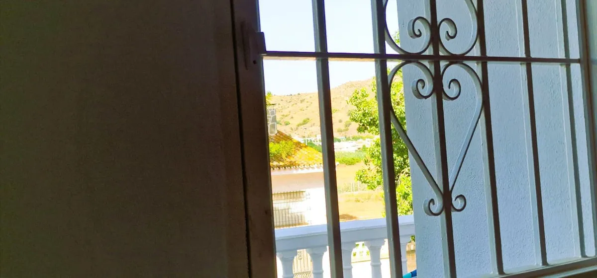 044ac711-9731-4f80-9f2c-657de4e03c19