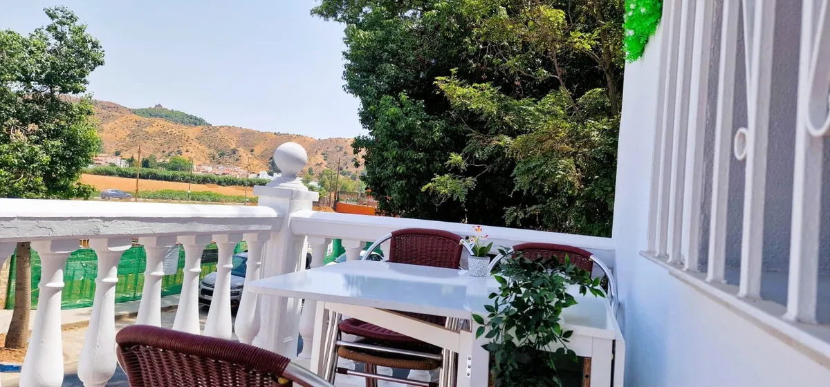 d7c43f0d-b583-45ce-9b49-275357971a93