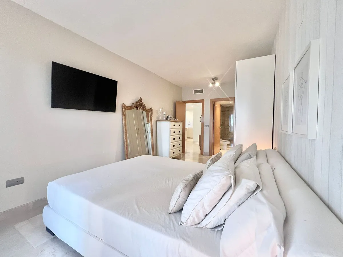 83aa15d6-061b-417b-a3dc-82957ea2ebc0