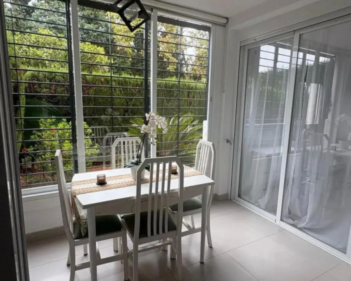 afe9c9c0-8f3b-42aa-bbb6-0fd87a36222e