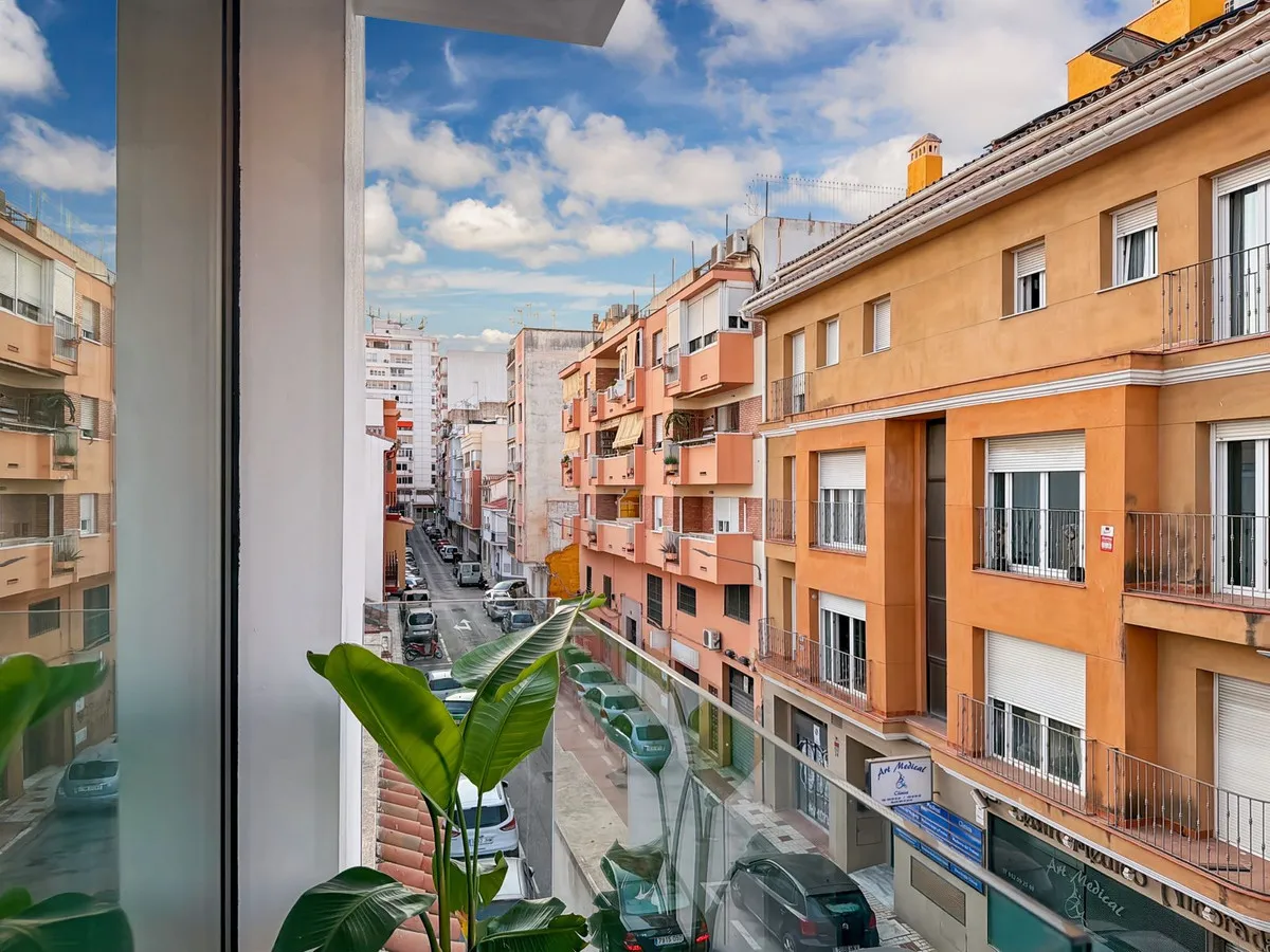 24243fda-1d31-42bd-b321-c63c7004743b