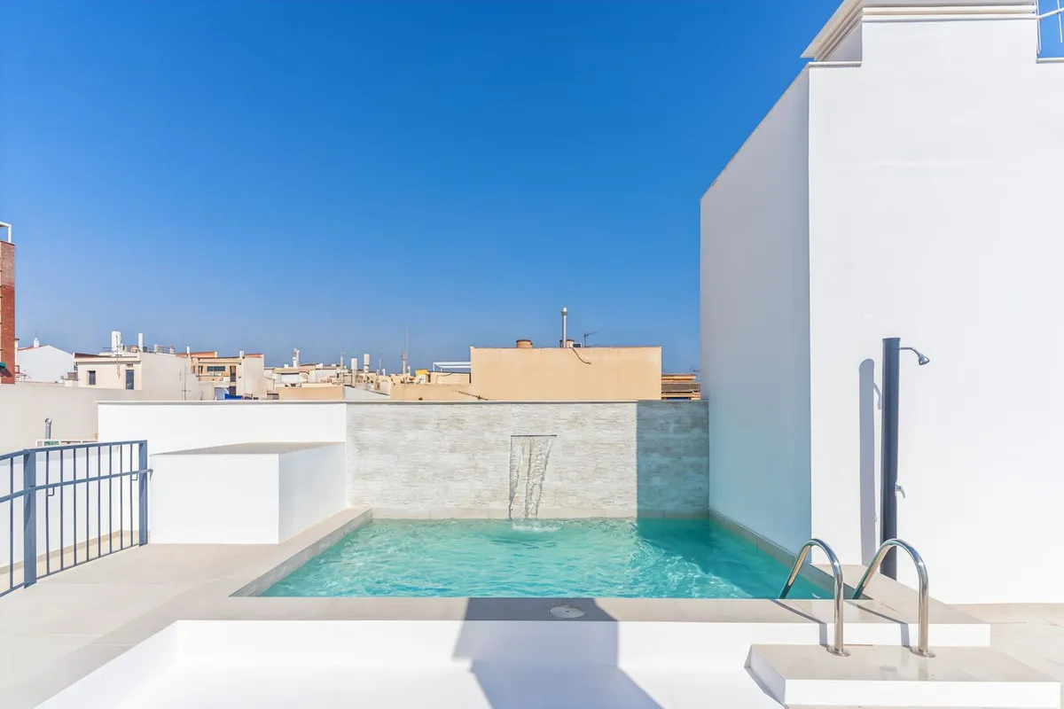 4eacb7f3-6952-47a4-a823-2f94ec8dc1c1