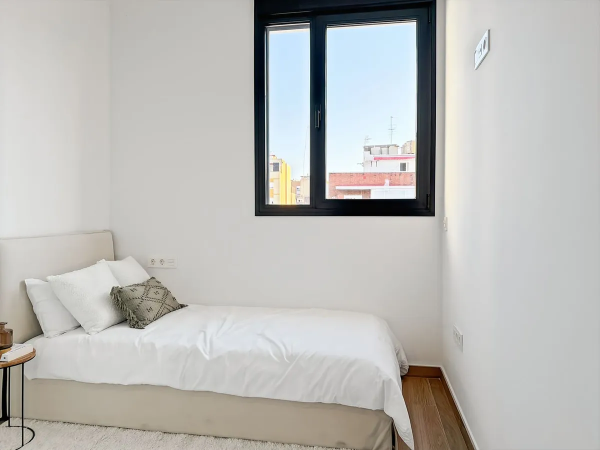 cf65977e-cd93-4337-8b13-abc3e8ad0c17