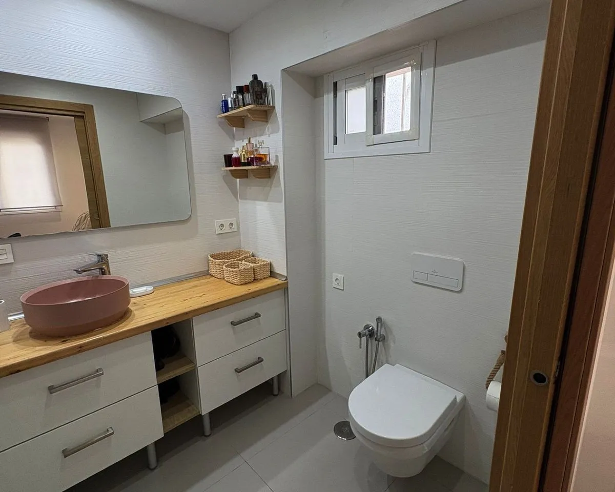 cb8a693f-20da-49e7-b9df-8a475a607b30