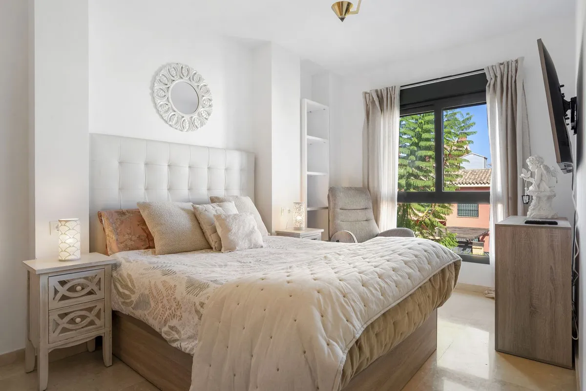 0ba895f9-3c13-4616-be1c-b1800e7e0bad