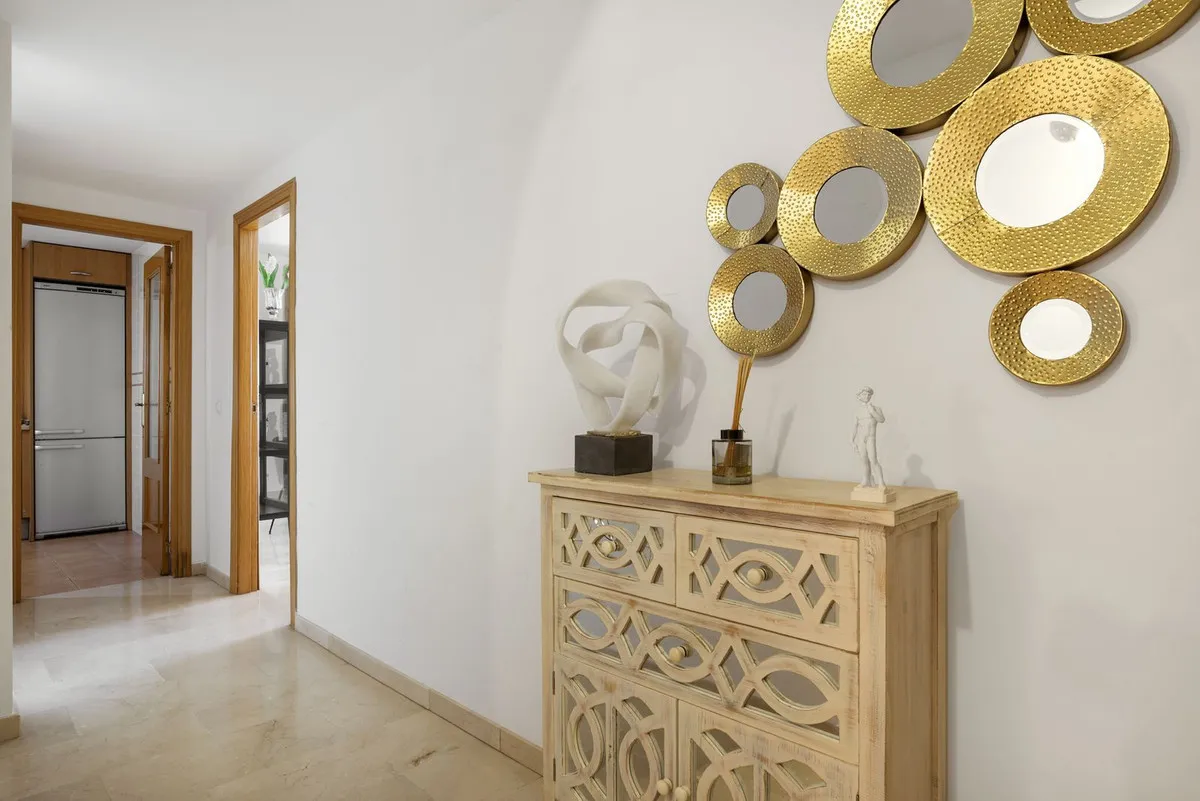 abc99208-5a1b-41c5-bd2b-a37562d86f04