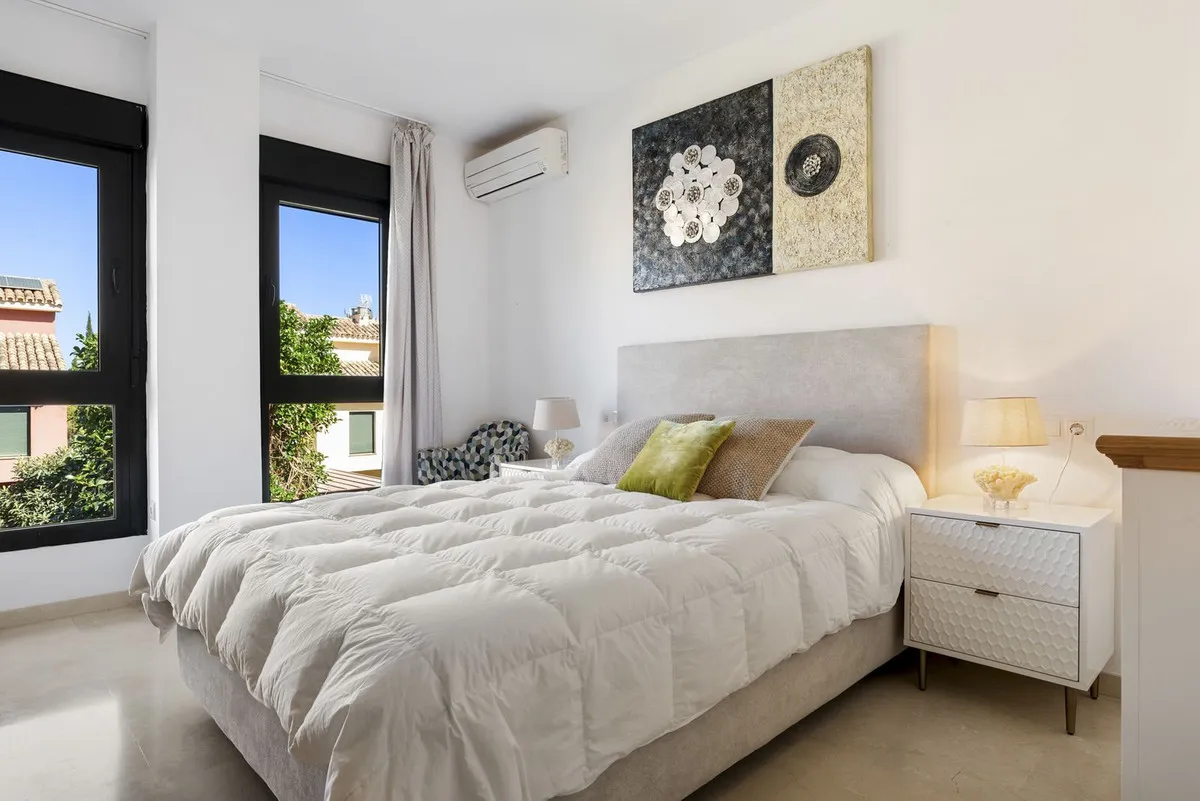 fc73e904-03f0-4b56-81bd-b1e5f837f469