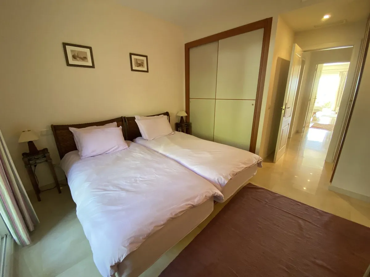 1c64f587-d118-4bcf-9a3c-7be123cb59f8