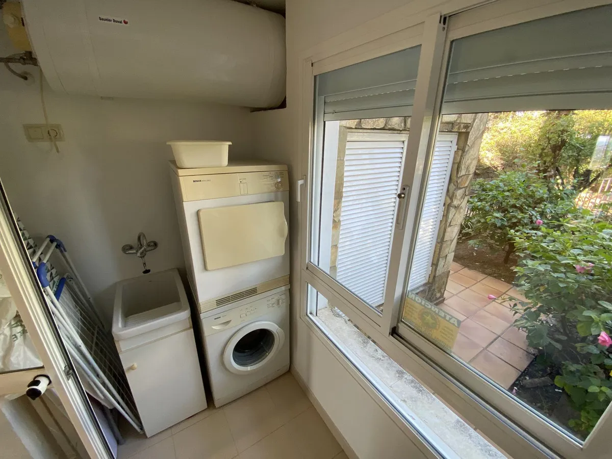 e52e04db-8db9-434e-bb9d-1eb621f39dd4