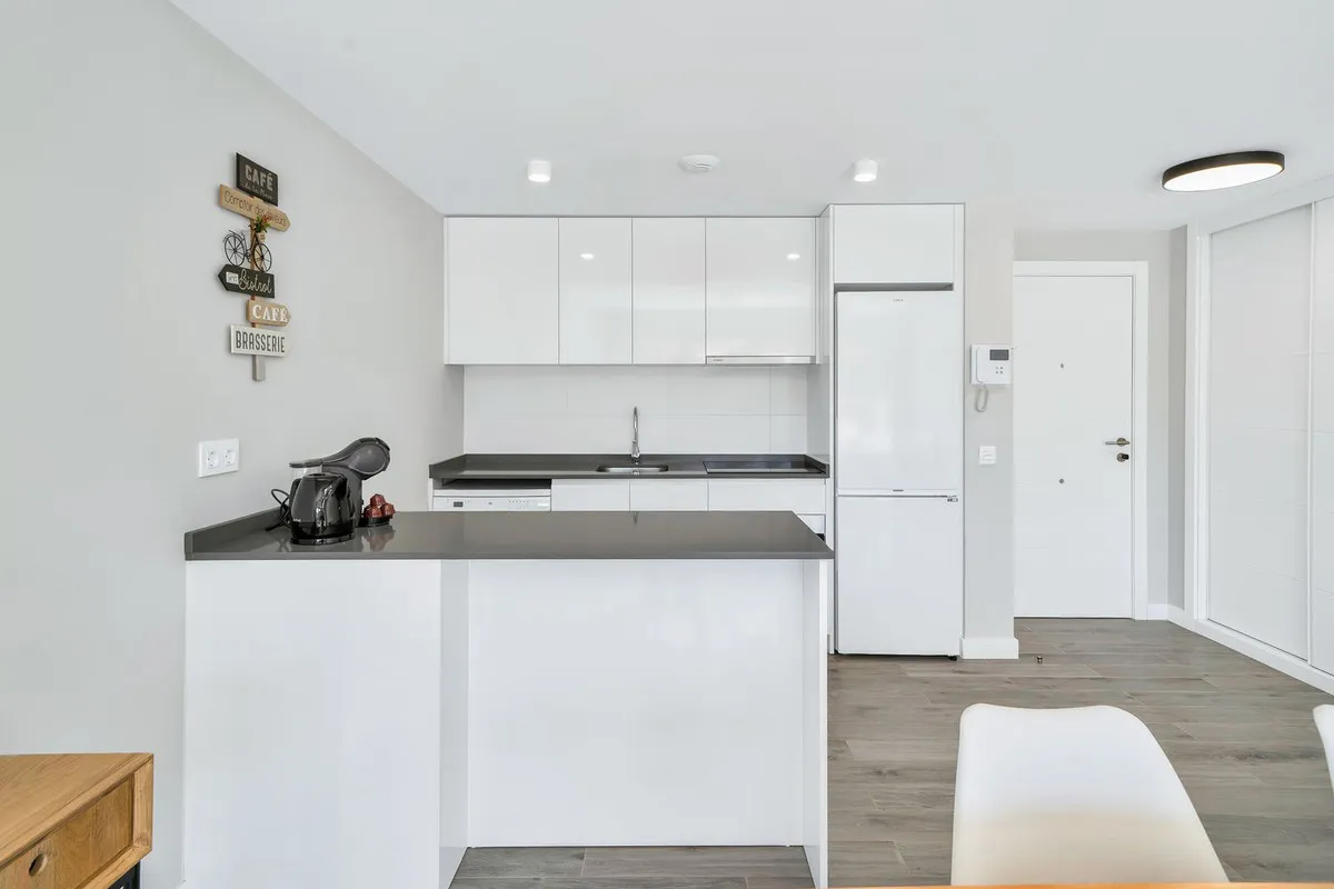 cd70101a-29b4-45ef-b42c-7b679f3e4334