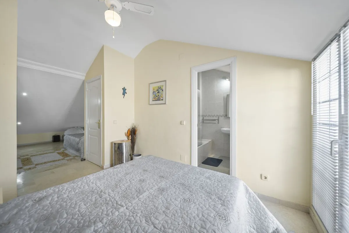 43a3ec6d-0374-4f8b-97ea-3854372548b3