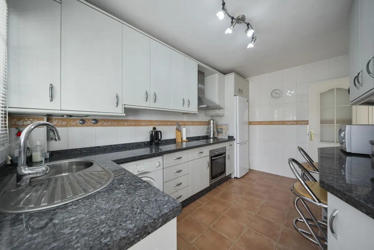 7af92852-36fa-4108-a1e7-c9ff87cf31a5