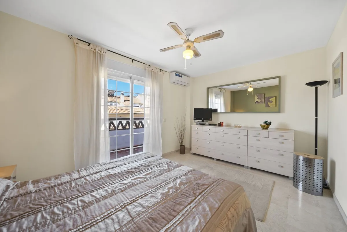 9ccdd8c4-e127-449b-9e60-c5da28b2800c