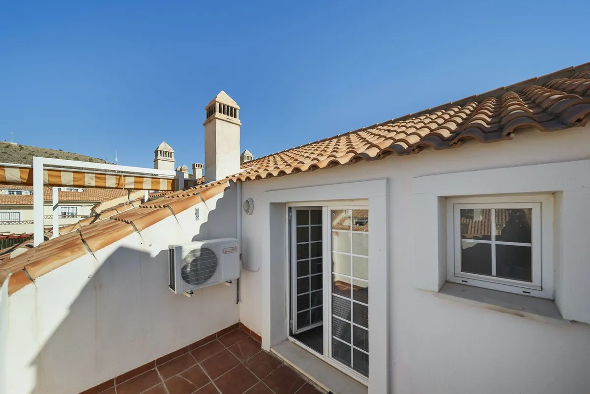 c6546c2a-b814-42f8-b933-1e4b757acb33