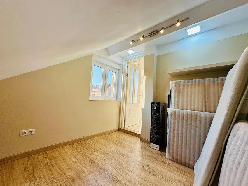 d1dc12c9-3d92-4443-a72d-85d99fc9f7a0