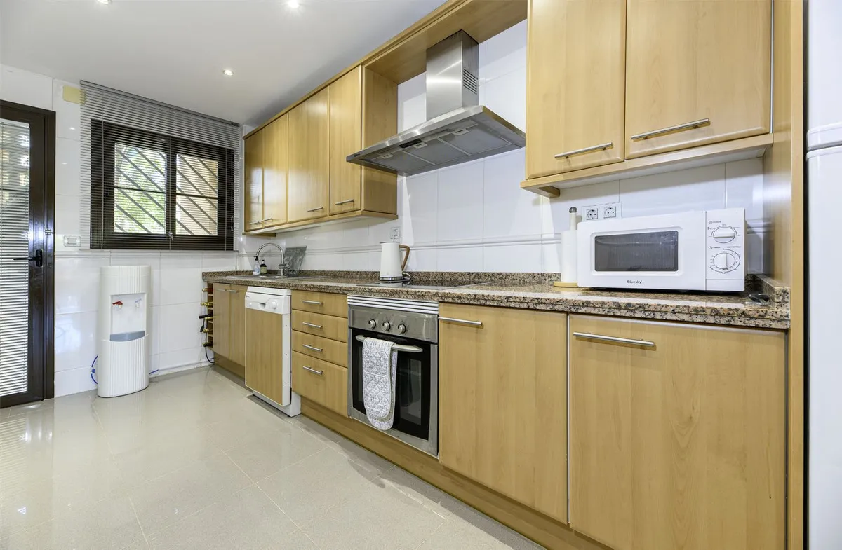 aa2a5763-ec28-4ba1-a4e9-97732466531e