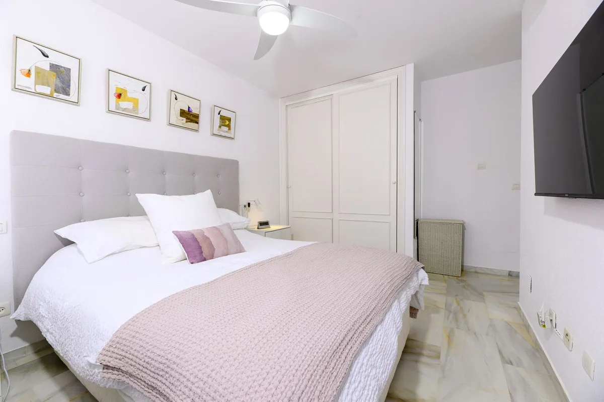 039cc027-f87e-4344-89a5-6d0864b1989d