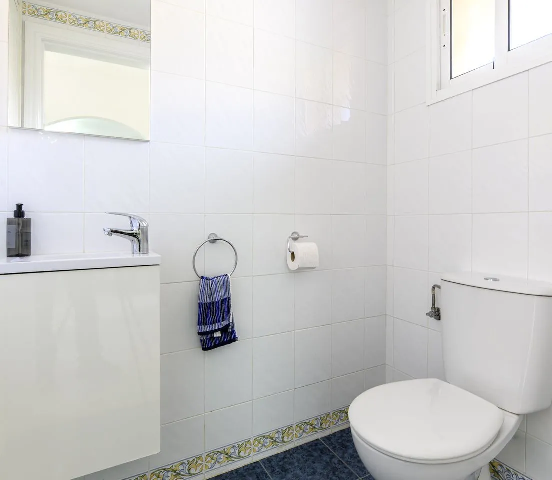 0b2e5a4e-b108-4d21-ad61-4286cae9fdbc