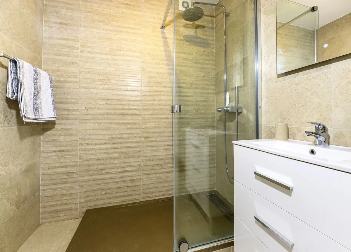 6d6c5c34-beb3-4d96-a1d1-1dcabeef0f0a