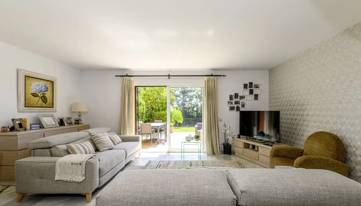 75da5f94-16b2-4746-aef2-93de059e081d