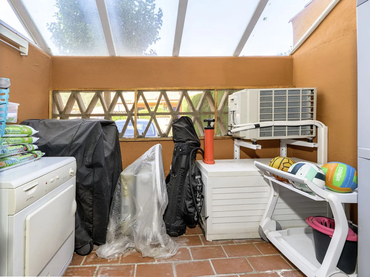 b1dc73c7-934f-493a-bca1-ac1f98fa71f1