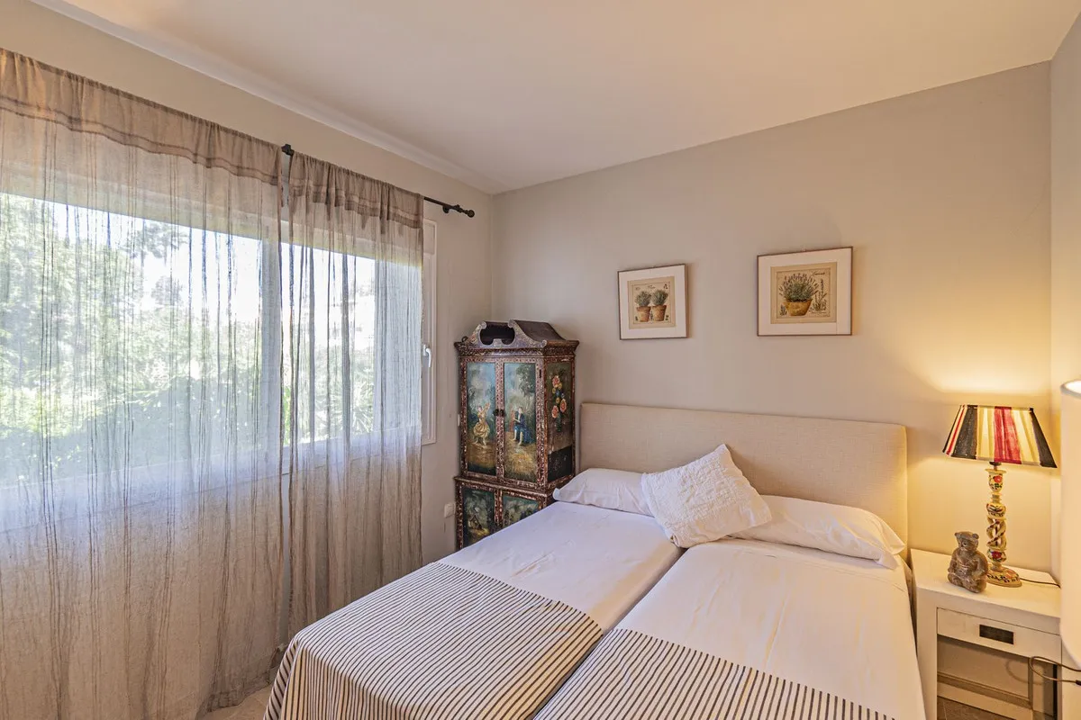 8bf40bf5-12ed-498f-a6ce-e27f81b2c15c