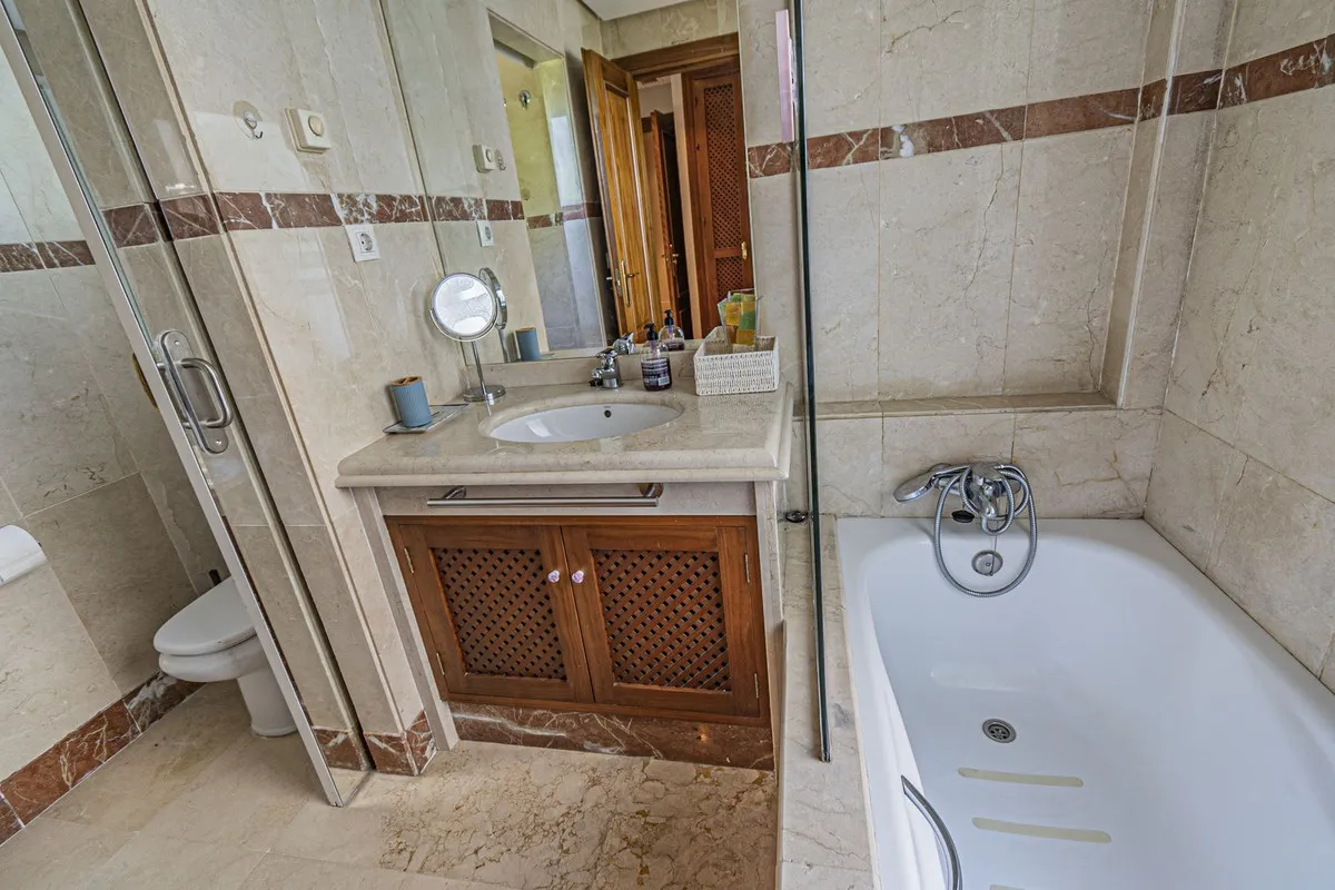 a4dd74c9-1a3d-4d9c-be99-cd891437a47e