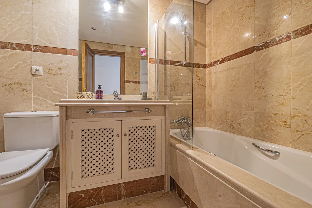 aa3230a1-9cfe-493d-8af6-33b22ae36365