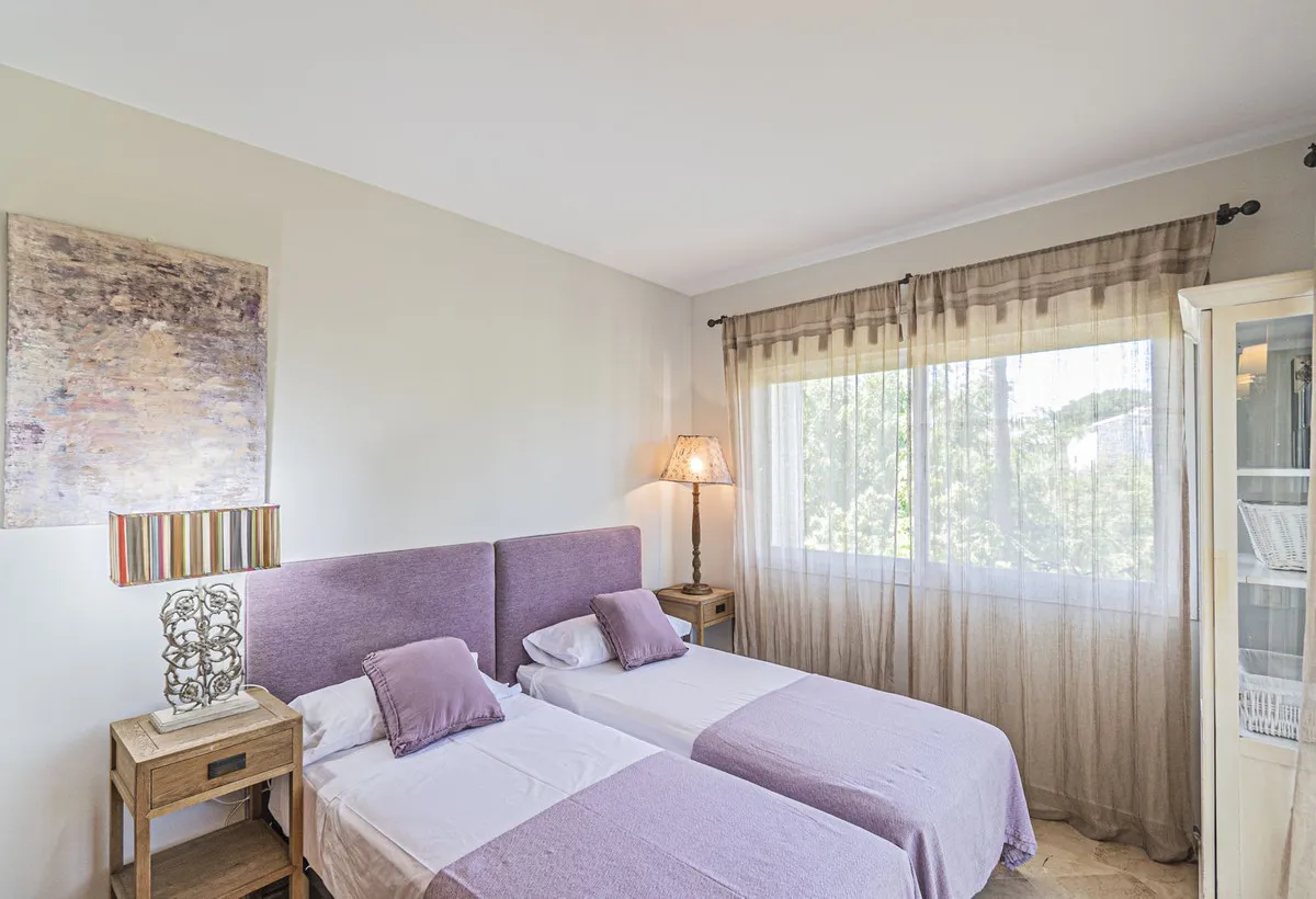 fa3ad101-39b4-4ae4-bce5-b6cf63f3f339