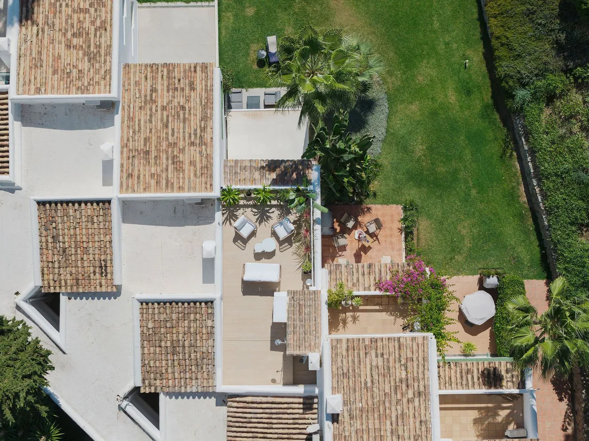 a96712d6-e272-4687-8301-14ec874f999f