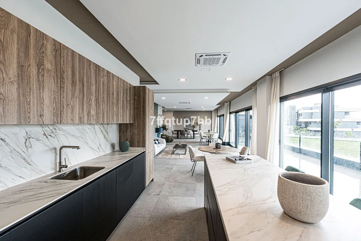 8e2d52fd-77c5-4d41-a1f7-931d4f1982c3