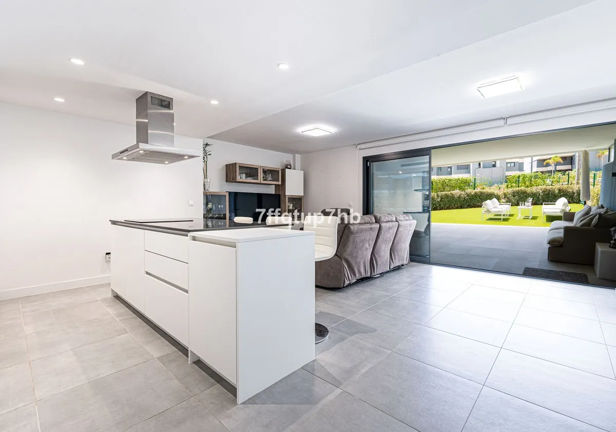 fb8ae3b3-93e4-402a-af24-2989523d7f09