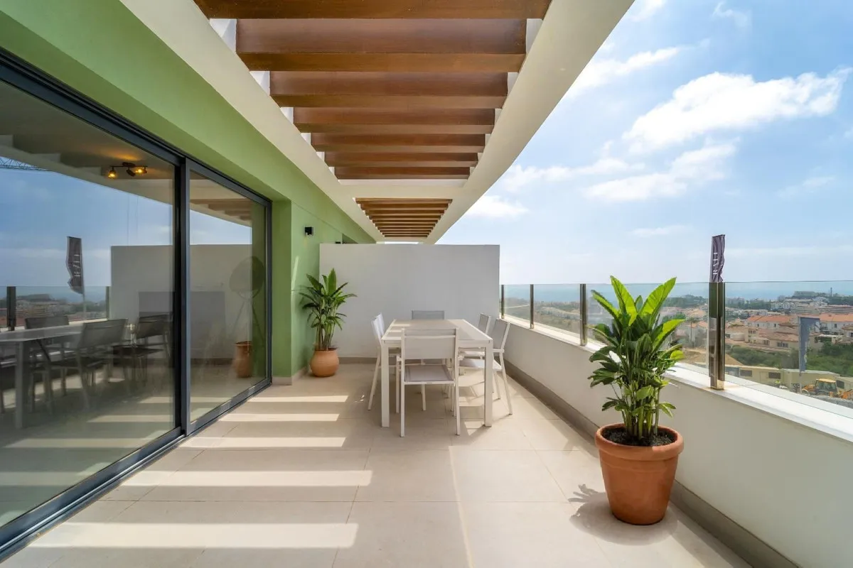 76e957f3-8c34-4fbc-8d61-f37aef1a8edd