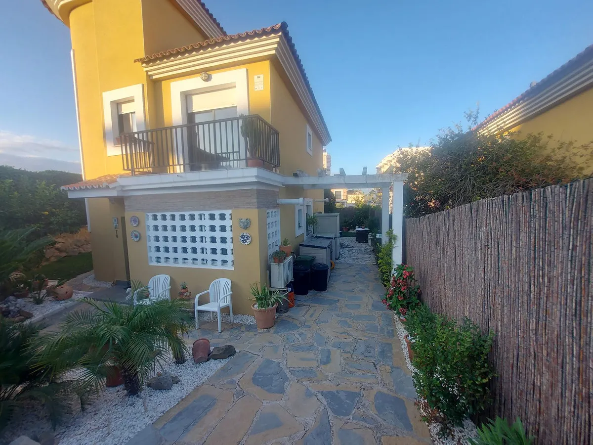 92315950-4dd0-4158-bd86-dbe66c29a583