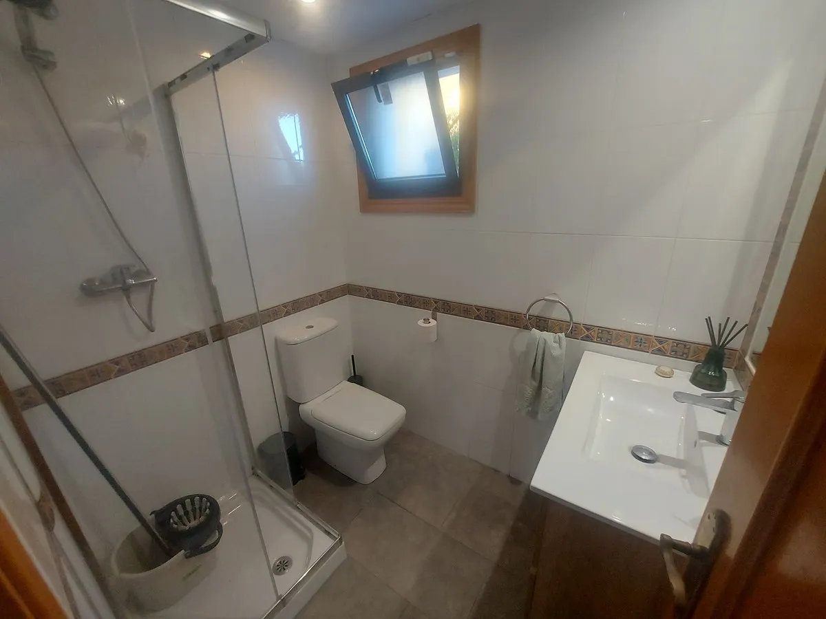 c9c027f3-c40b-4e7e-8b08-1d95675a1c3b