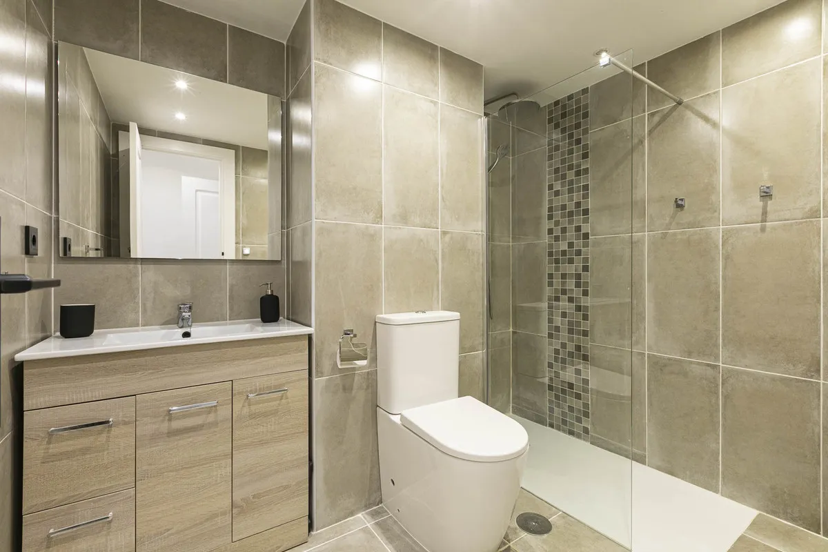 5d18c6cb-7ae7-4a07-bbf6-b69918e781f2