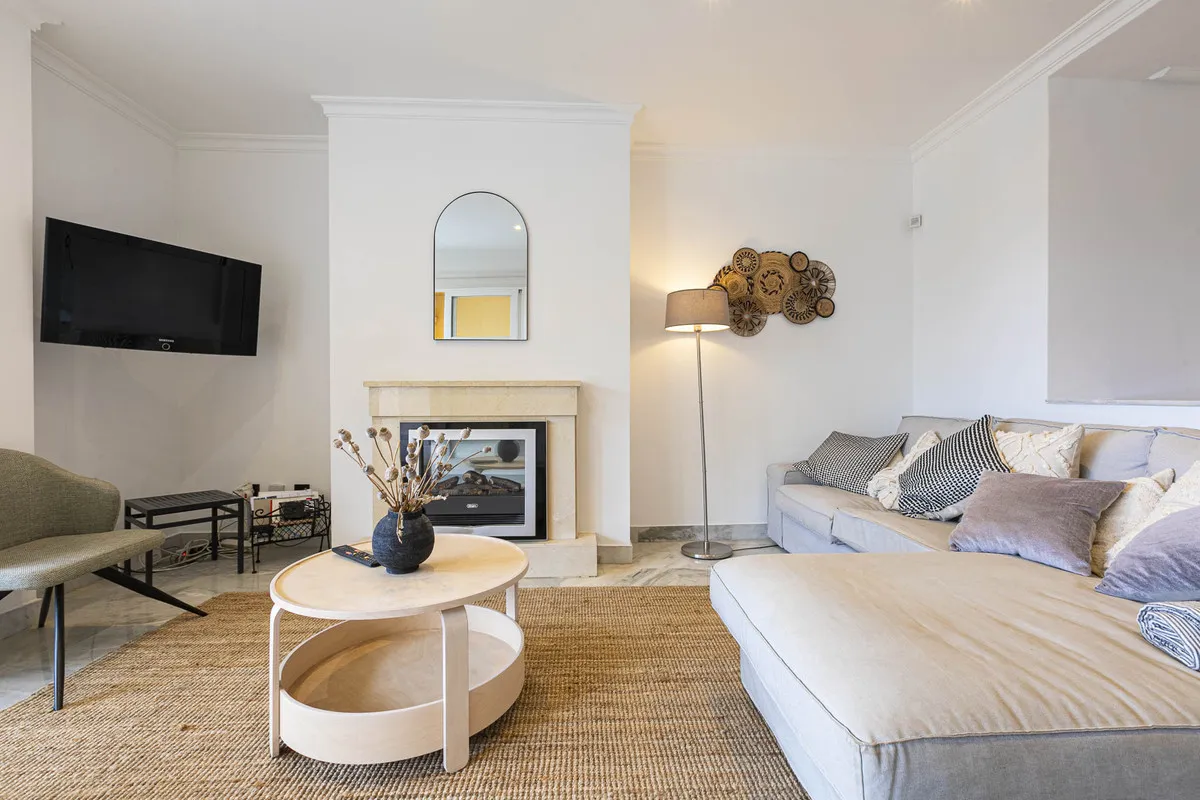 a4cdb78d-dd3b-48de-9b6d-9e87939baa52