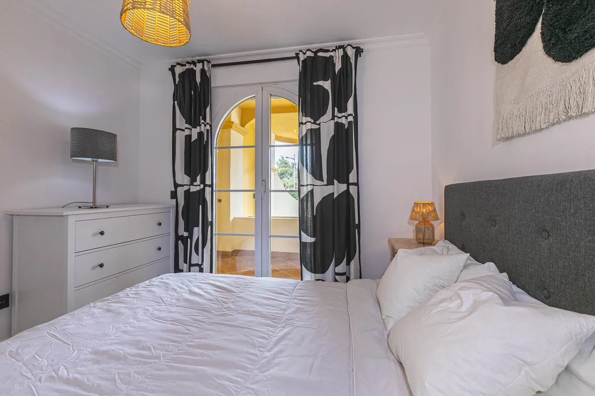 f1d01f73-c5eb-46af-999f-0bb716b20989